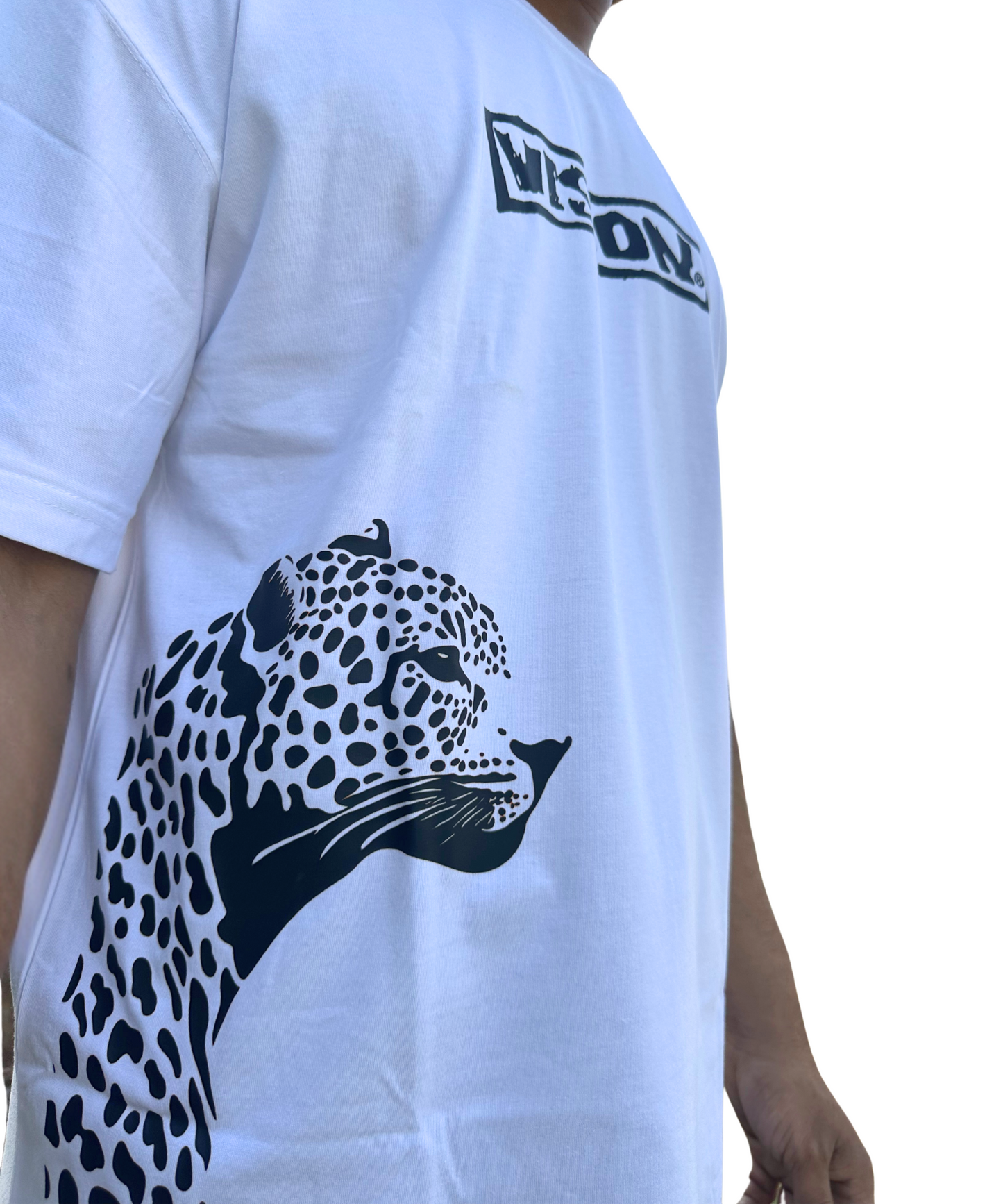 Visionary Wild Look Oversized White T-Shirt for Men – Cheetah Graphic Print